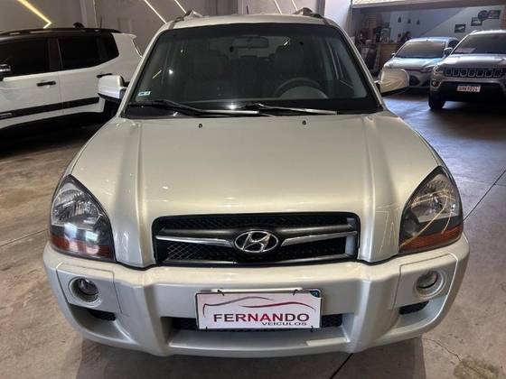 HYUNDAI TUCSON 2.0 MPFI GL 16V 142CV 2WD GASOLINA 4P MANUAL HYUNDAI TUCSON 2.0 MPFI GL 16V 142CV 2WD GASOLINA 4P MANUAL